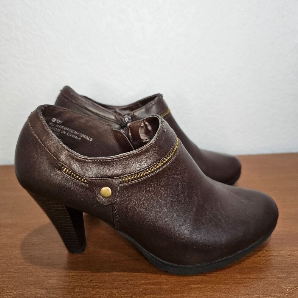 White Mountain‎ Woman's Brown Bootie Shoes Size 9